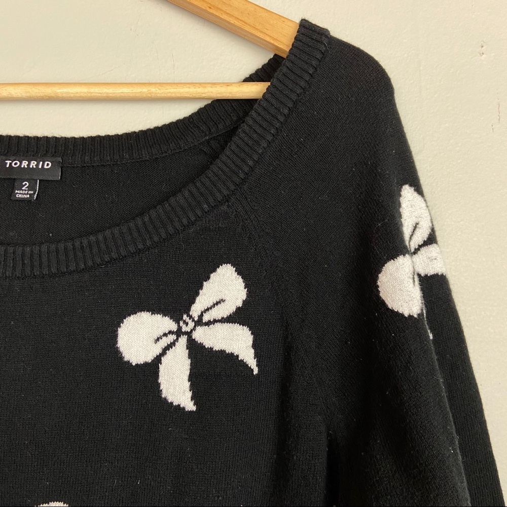 Torrid Black Sweater White Bow Print - Picture 3 of 6